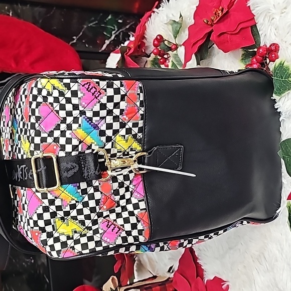 BETSEY JOHNSON BLACK/MULTICOLORED PIXEL SQUARE CLOTH LUV BETSEY WEEKENDER - Picture 3 of 6